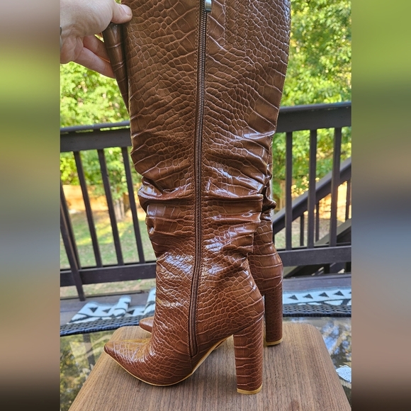 SIMMI London Dakota Tan Croc Print Ruched Knee Boots. Size 6 - Picture 8 of 14